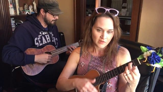 Rain - The Beatles - Ukulele Cover смотреть онлайн
