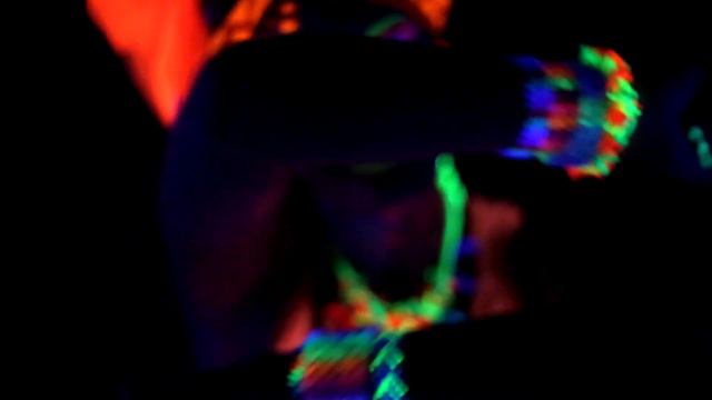 Estrela NEON beads in Action: ELIVICK UV PROJECT смотреть онлайн