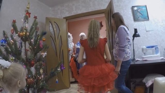 Цвет настроения НОВОГОДНИЙ! К нам приходили ДЕД МОРОЗ и СНЕГУРОЧКА смотреть онлайн