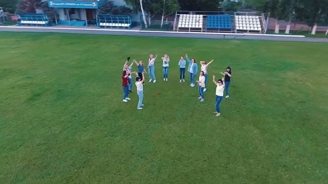 Клип-подарок родителей. Посвящается выпускникам 2021 года. смотреть онлайн