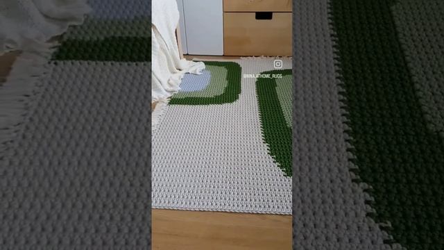 Ковер ручной работы. Вязание крючком. Ковер в наличии смотреть онлайн