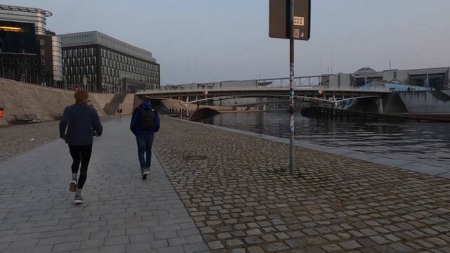 Berlin Snaps | Spreebogen | Central Station | Government District | City Tour | Germany Travel Clip