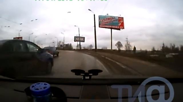 Не видит в зеркало.mpg смотреть онлайн