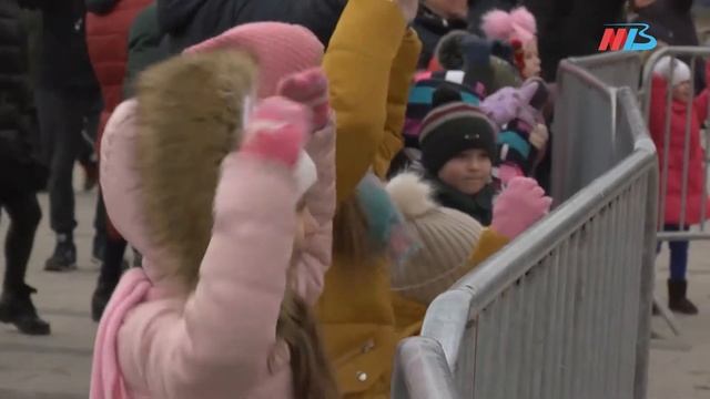 В пойме реки Царица, у главной Ёлки показали яркие новогодние мюзиклы смотреть онлайн