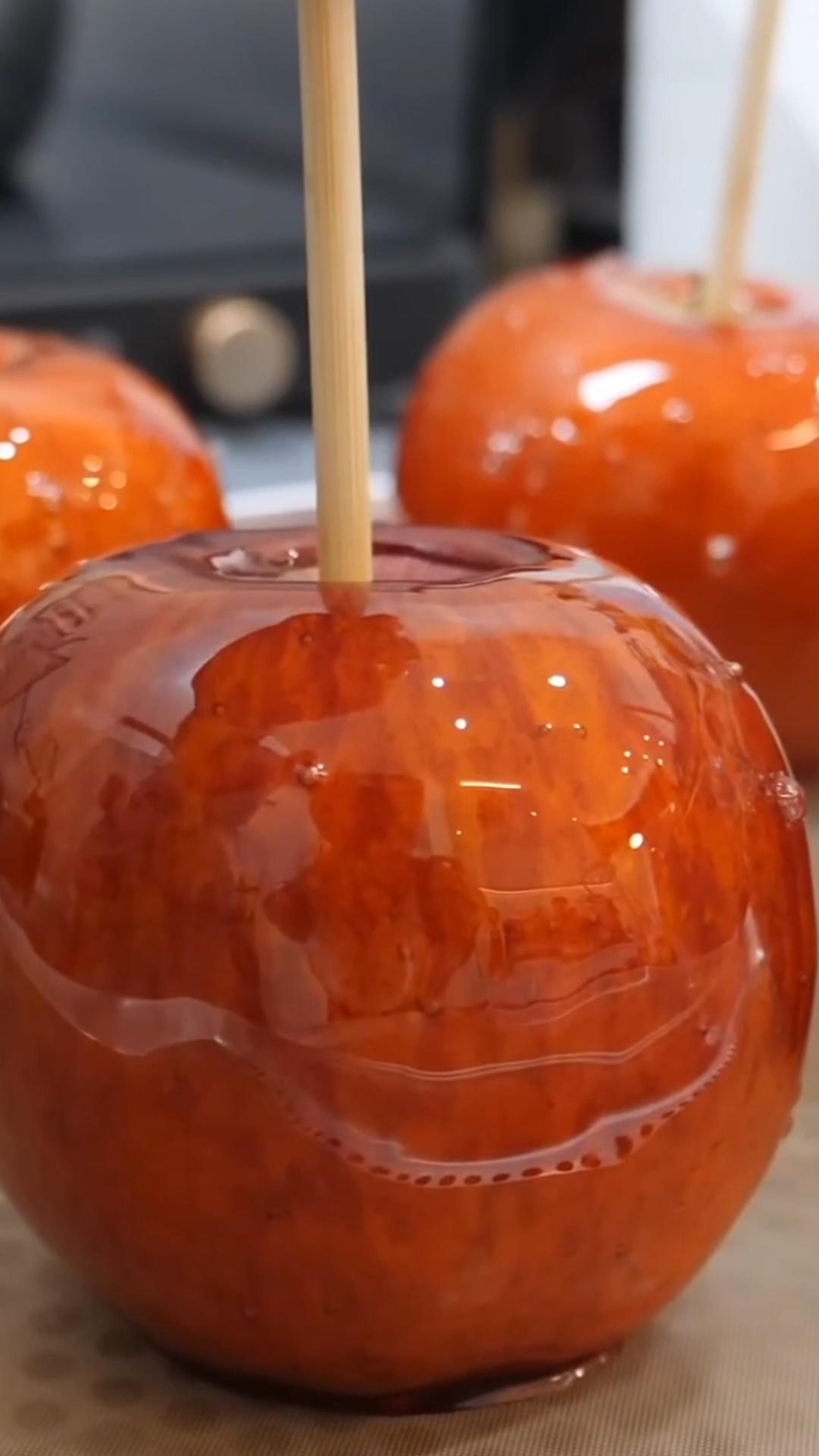 ЯБЛОКИ в карамели #яблоки #карамель #shorts смотреть онлайн