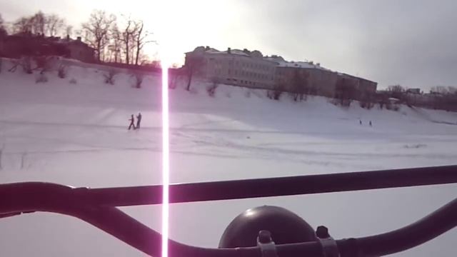 Самодельный снегоход-байк двухопорный с передней управляемой лыжей смотреть онлайн