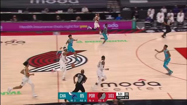 Carmelo Anthony And LaMelo Ball Show Out In Hornets-Blazers Game смотреть онлайн