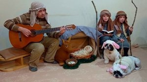 Семья Кучеренко-Козловых "В пещере ослик кушает овёс"