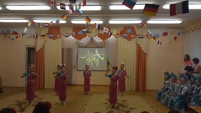 Индонезийский танец смотреть онлайн