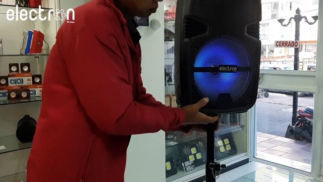 PARLANTE TR-12 12 pulg. BT FM SD USB MIC. INLAMBRICO BAT. INTERNA RECARGABLE смотреть онлайн