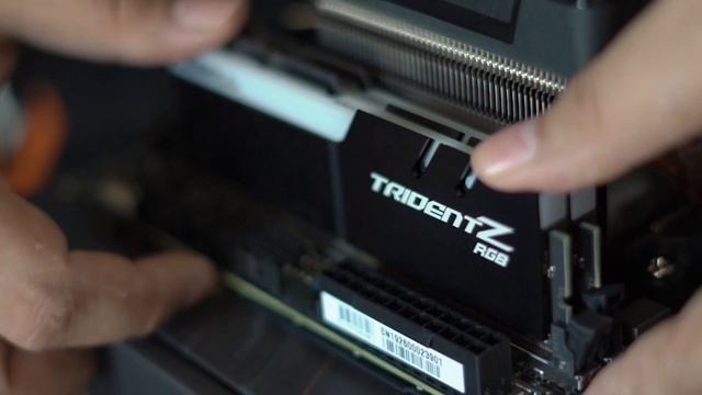 X570 I AORUS PRO WIFI - Fun Build with Jake Quinahan смотреть онлайн