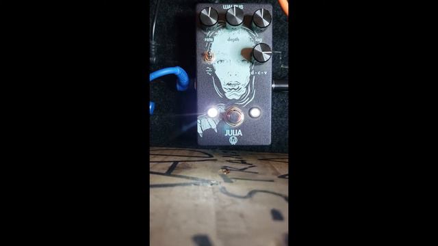 Walrus Audio Julia Demo смотреть онлайн