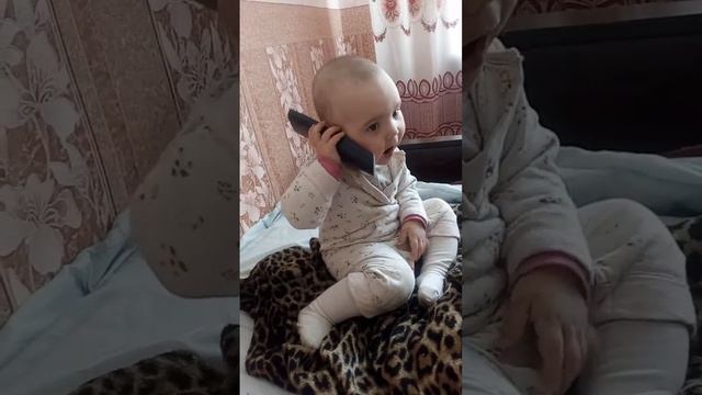 Ребенок  разговаривает