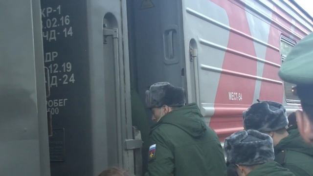 Отправка новобранцев в Махачкале в войска ВС РФ. Осенний призыв 2021. Призывники Дагестан смотреть онлайн