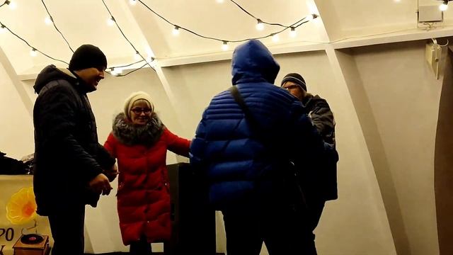 ПОД ЭТОТ ХИТ ТАНЦУЮТ ВСЕ!???/ТАНЦЫ В ПАРКЕ ГОРЬКОГО ХАРЬКОВ ДЕКАБРЬ 2021 смотреть онлайн