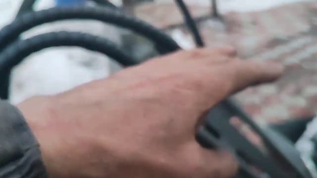 установил регулируемый дроссель на опускание стрелы. смотреть онлайн