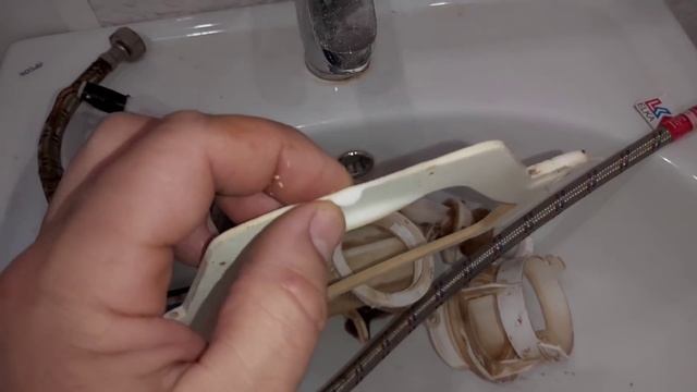 Прочистка канализации,смена арматуры,хорошие краны,не пускают соседи смена крестовины канализации. смотреть онлайн