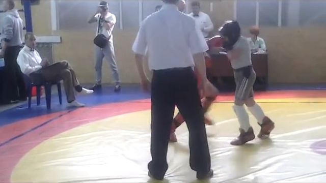 Турнир "Сияние кикбоксинга" 27 апреля 2014 г. в фитнес клубе "АтлетiКо" смотреть онлайн