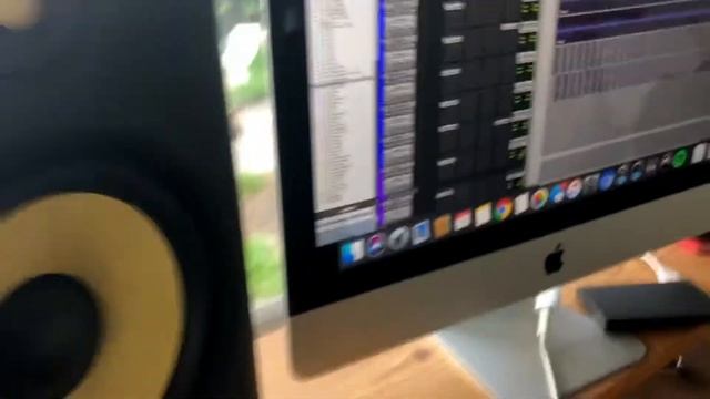 ✅ How To Plug In KRK Rokit Studio Monitors ? смотреть онлайн