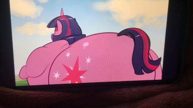 Twilight sparkle turns into a big balloon смотреть онлайн