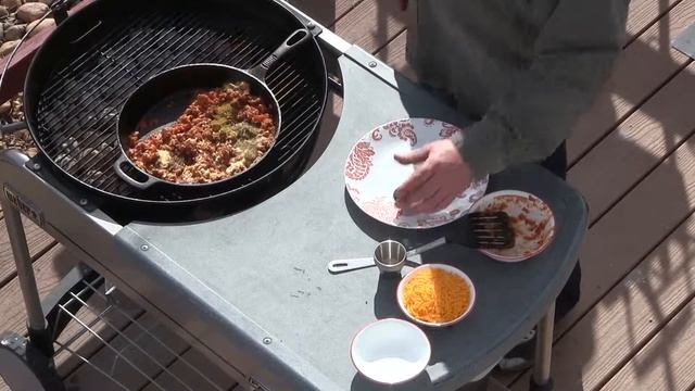 Чили кон кесо (Chili Con Queso)