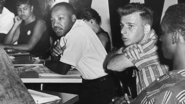 Martin Luther King Jr: Risked Life for Civil Rights Movement | Biography смотреть онлайн
