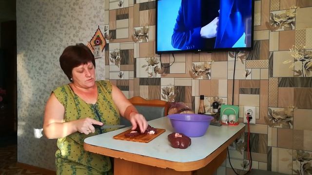 Убрали капусту. Картошка тушёная с почками.