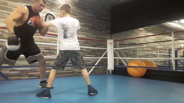 Бокс.Иван @ 4 смотреть онлайн