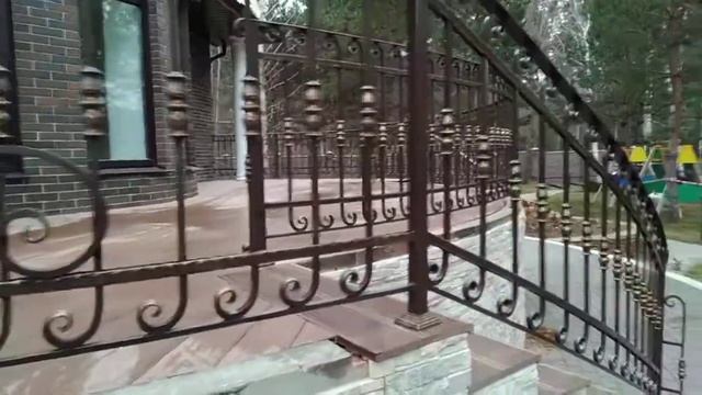 Перила и балкон входной группы смотреть онлайн