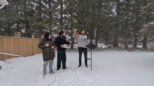 Mom's Basement Christmas Party 2022 смотреть онлайн