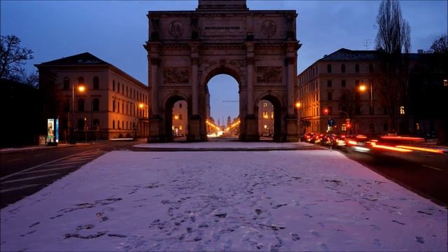 Timelapse am Siegestor München bei Sonnenuntergang смотреть онлайн