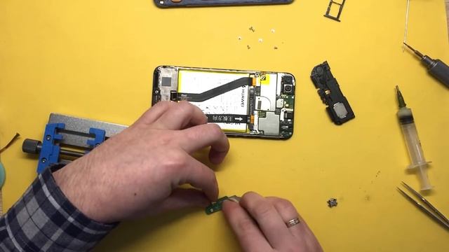 Honor 7 a не заряжается, делаем замену разъема зарядки micro usb хонор 7а смотреть онлайн