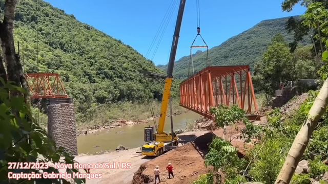 OLHA O QUE ACONTECEU APÓS A PONTE DE FERRO SER RECONSTRUÍDA POR MORADORES SEM DINHEIRO PÚBLICO смотреть онлайн