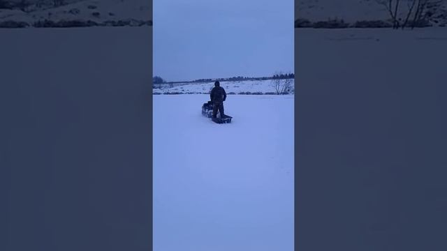 Мотособака бурлак 15 л.с по льду,глубина снега10 см