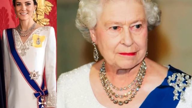 FIRST OFFICIAL Coronation Photo Reveals The Hidden Details Of Princess Kate's Outfits