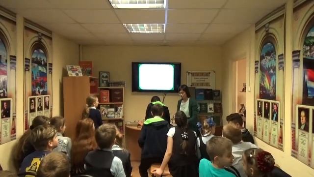 Библиотека №26. Библиотечный урок «На все ваши «Что?», «Где?» и «Когда?» умные книги ответят всегда смотреть онлайн