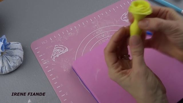 Цветы из мастики для торта. Как легко сделать розу из мастики смотреть онлайн