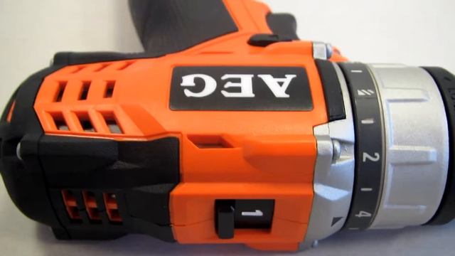 Обзор аккумуляторной дрели-шуруповерта (12 V ULTRA COMPACT 2-SPEED DRILLDRIVER) AEG BS 12 С2 LI-202 смотреть онлайн