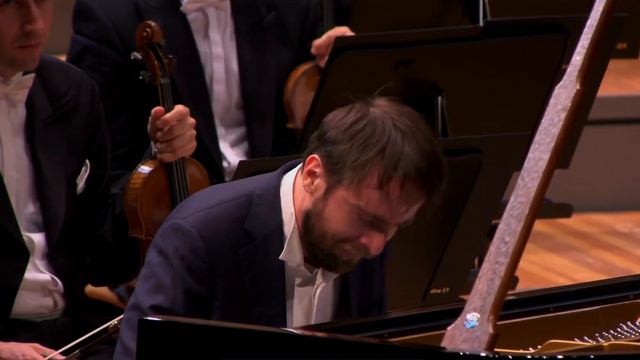 Daniil Trifonov - Beethoven: Piano Concerto No. 3, Op. 37 [Cadenza] (Live) смотреть онлайн