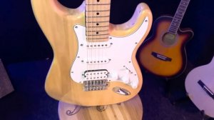 Обзор на электрогитару Fabio ST200 N