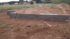 #14 ЗАСЫПКА ФУНДАМЕНТА И УСТАНОВКА ПЛАНТЕРА (ДЕЛЬТЫ). #мембрана #плантер #дельта