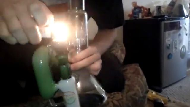 Hits from the bong смотреть онлайн