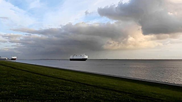 Auslauf Autotransporter PARANA DHDT2 IMO 9427964 Emden seabound car carrier RoRo seaship смотреть онлайн
