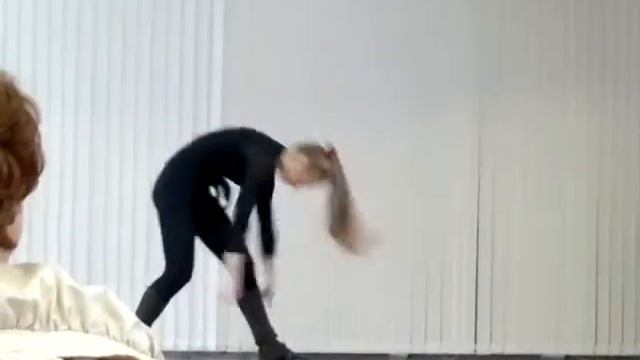 Кусочек танца. Карина Киселева ))) смотреть онлайн
