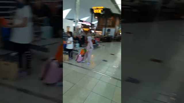 Azaan | Prayer call at Dubai Airport #Dubai смотреть онлайн