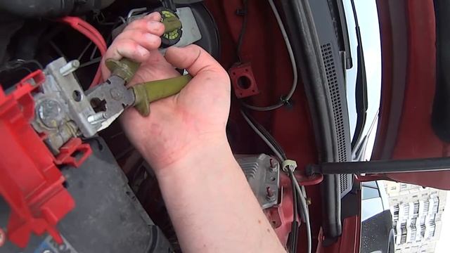 Renault Logan замена аккумулятора смотреть онлайн