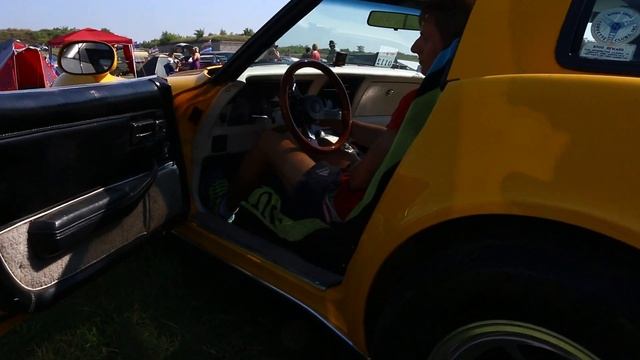 Chevrolet Corvette C3 incredible exhaust sound смотреть онлайн