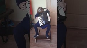 Сусакова Любава.7 лет.Вальс для аккордеона.