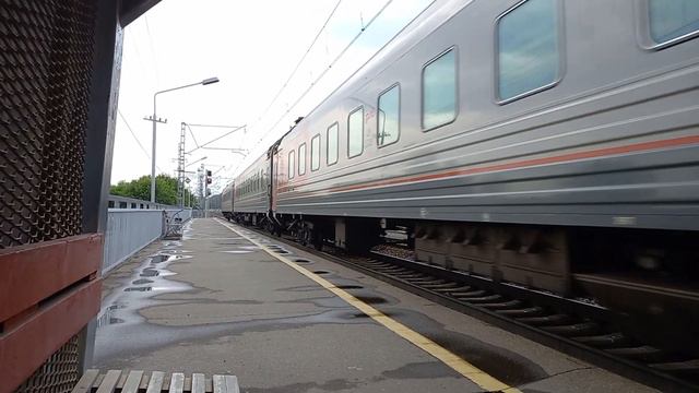 ЭП2К-339 следует по станции Привокзальная с поездом №128 Адлер-Красноярск. смотреть онлайн