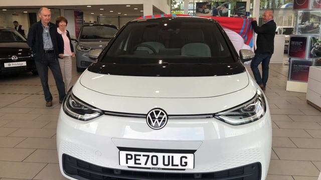Corkills Volkswagen ID.3 First customer handover смотреть онлайн
